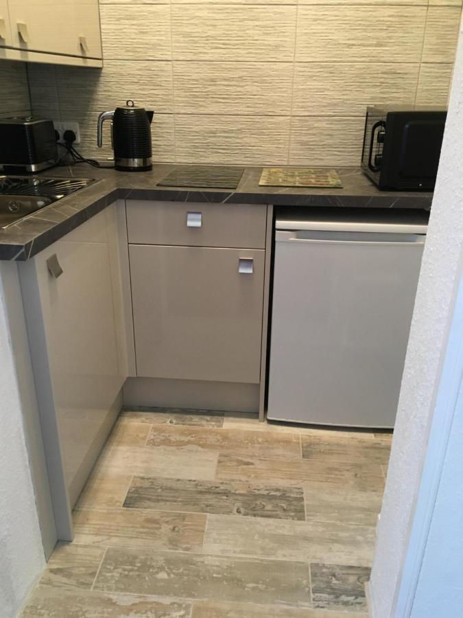 Apartment Woodlands