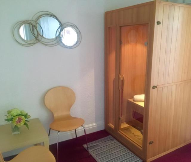 Apartment Woodlands